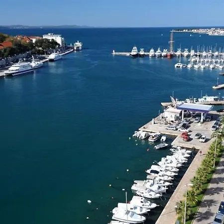 By The Center Apartamento