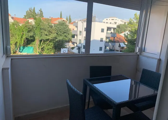 By The Center * 자다르